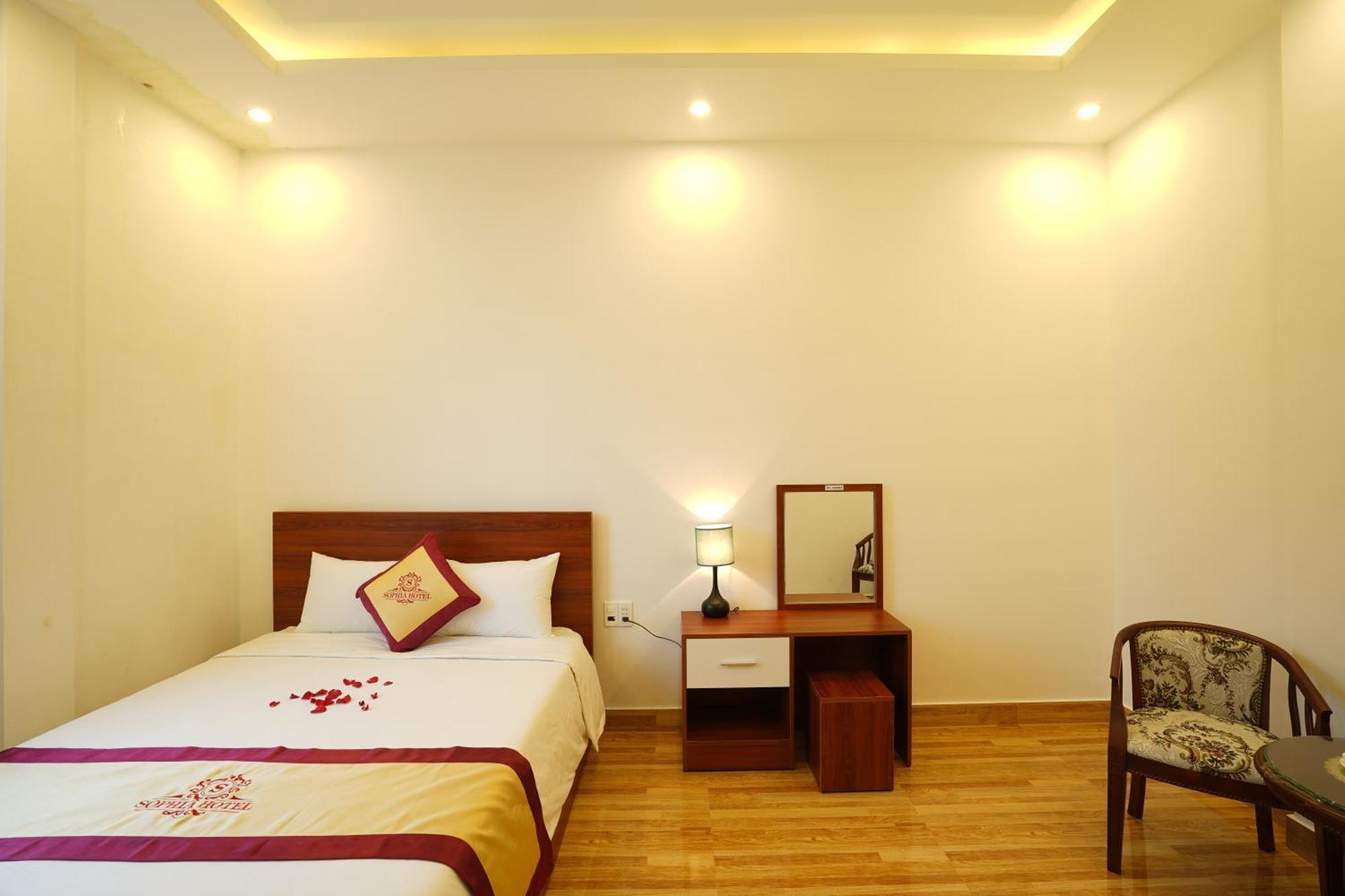Sapphire Hotel Hue Habitación foto